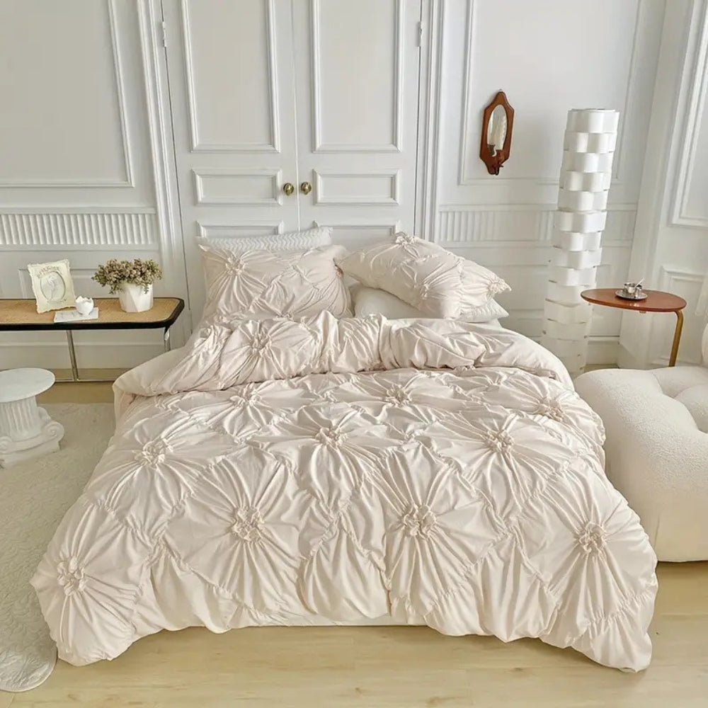 Duvet Cover Set with Elegant Pinch Pleat Design