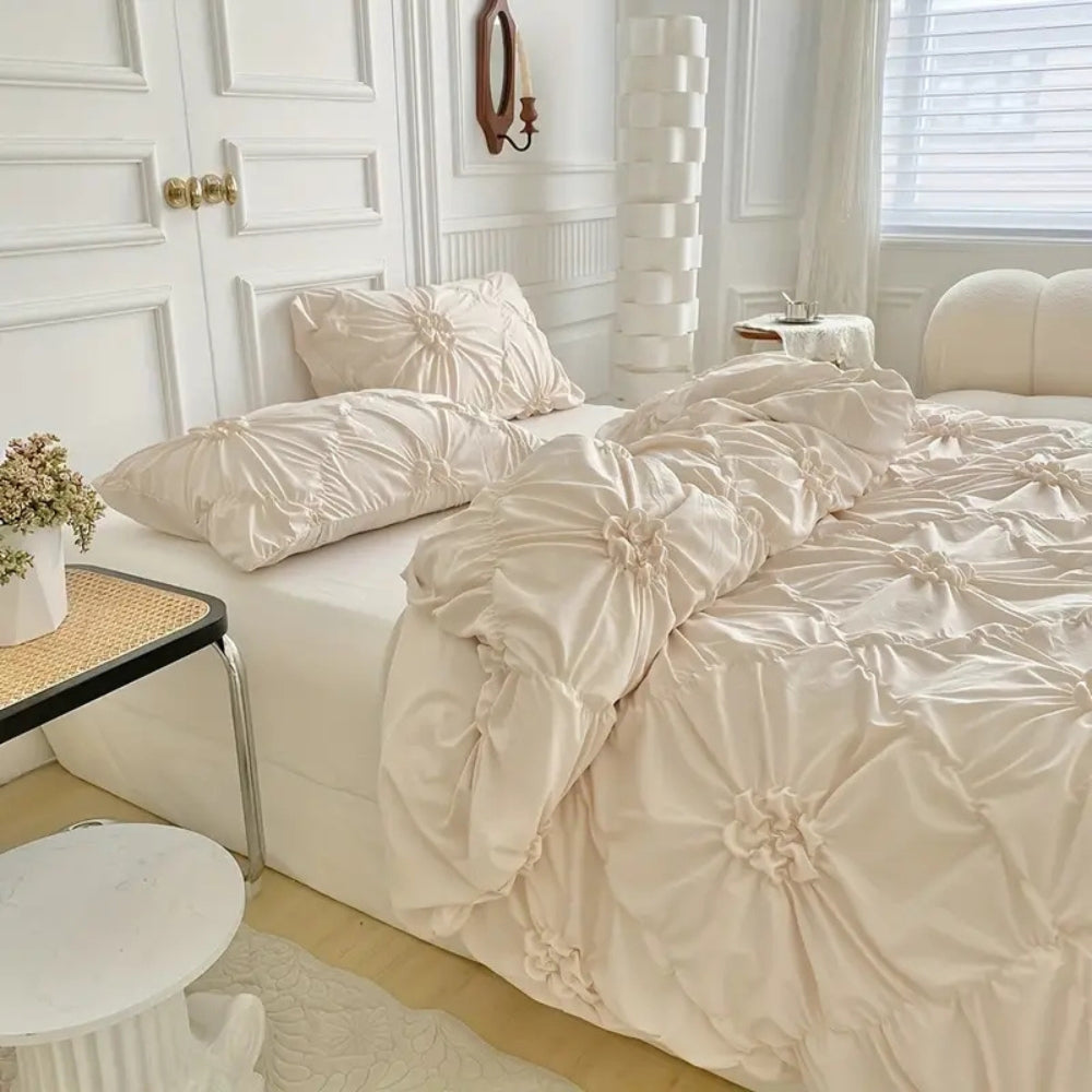 Duvet Cover Set with Elegant Pinch Pleat Design