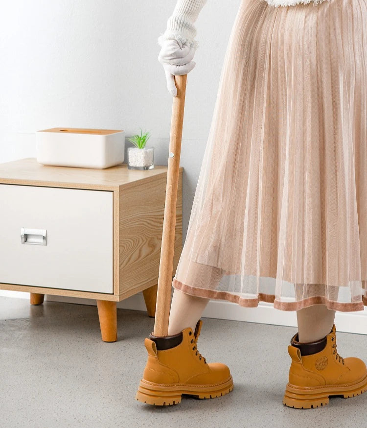 Wooden Shoehorn with Magnetic Wall Mount