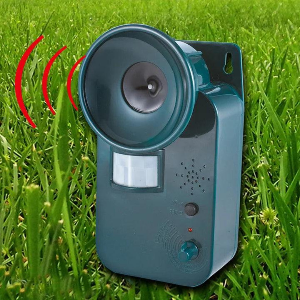 Ultrasonic Outdoor Animal Repeller for Safe and Humane Pest Control