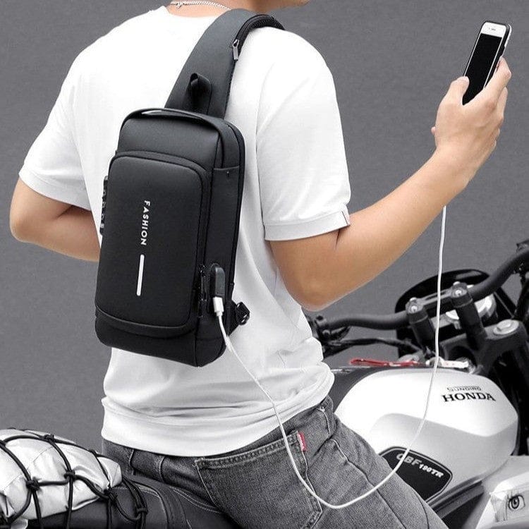 Men's Waterproof Shoulder Bag for Daily and Travel Use