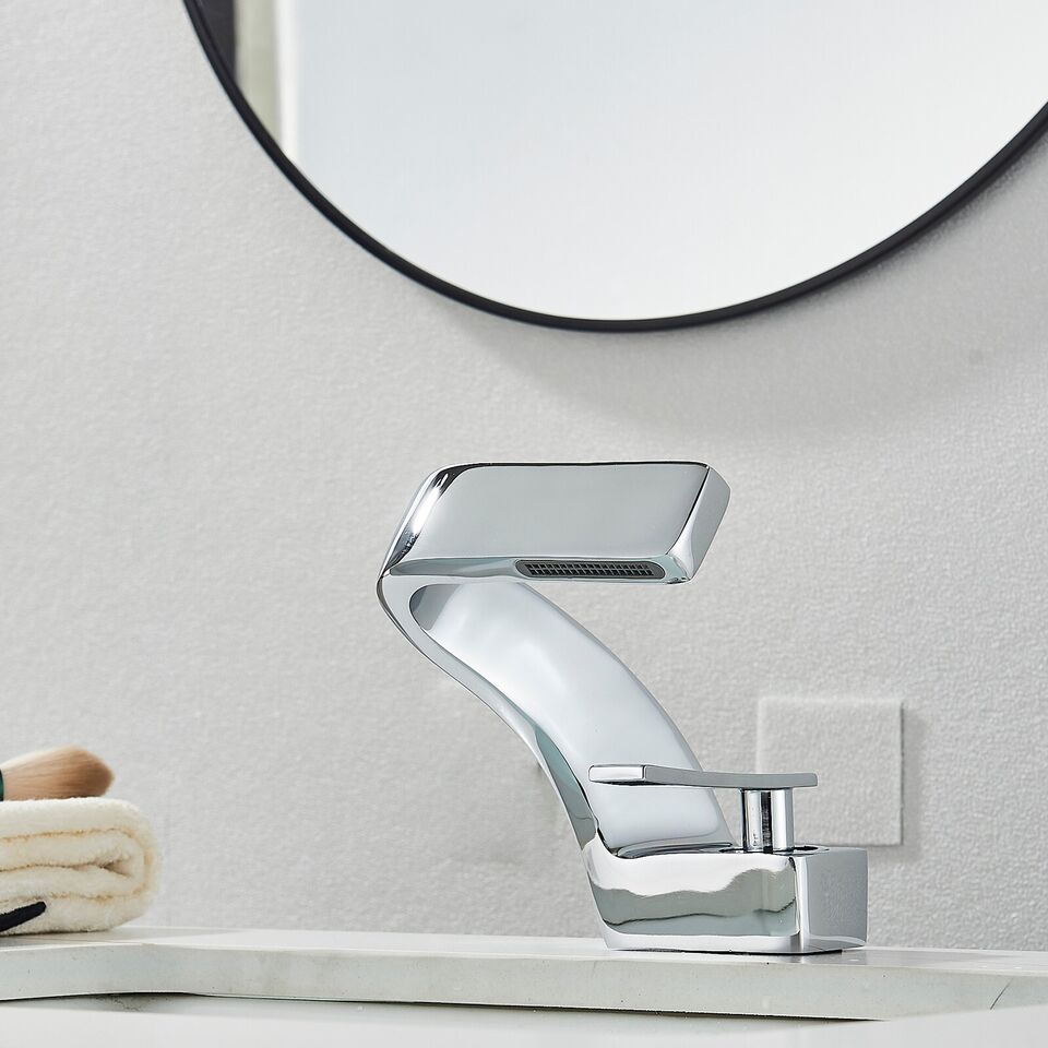 Hot and Cold Curved Faucet - Deck Mounted Waterfall