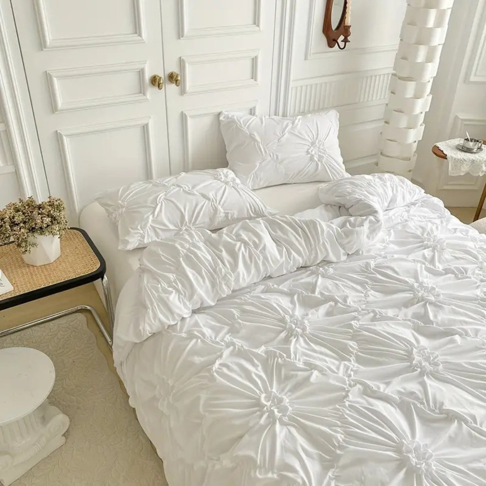 Duvet Cover Set with Elegant Pinch Pleat Design