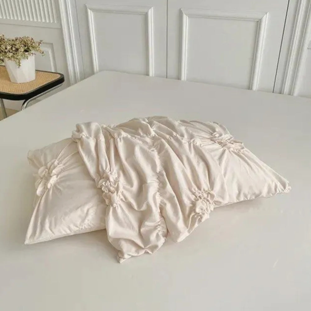 Duvet Cover Set with Elegant Pinch Pleat Design
