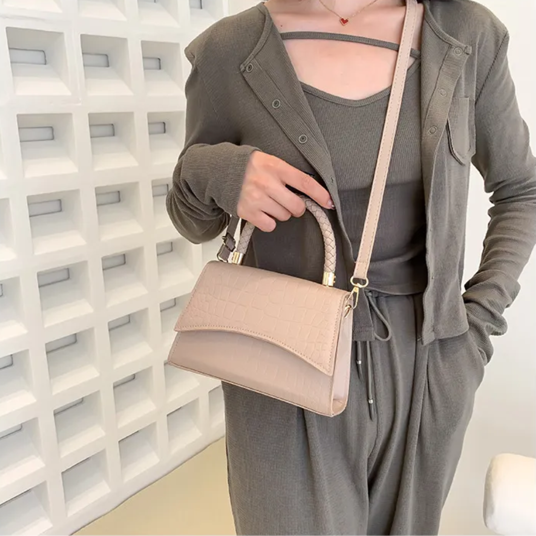 Elegant Leather Handbag with Top Handle