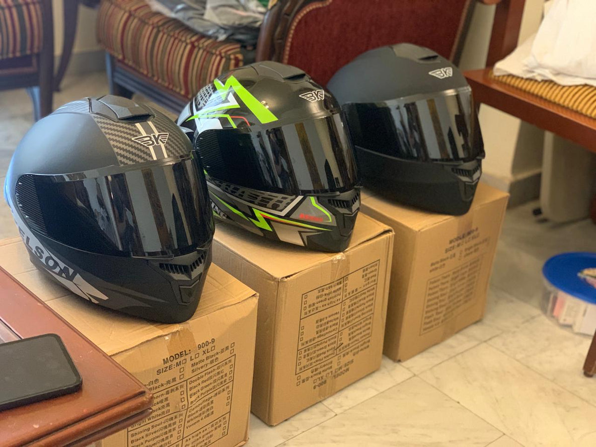 Full Face Motorcycle Helmet with Reinforced Safety Design