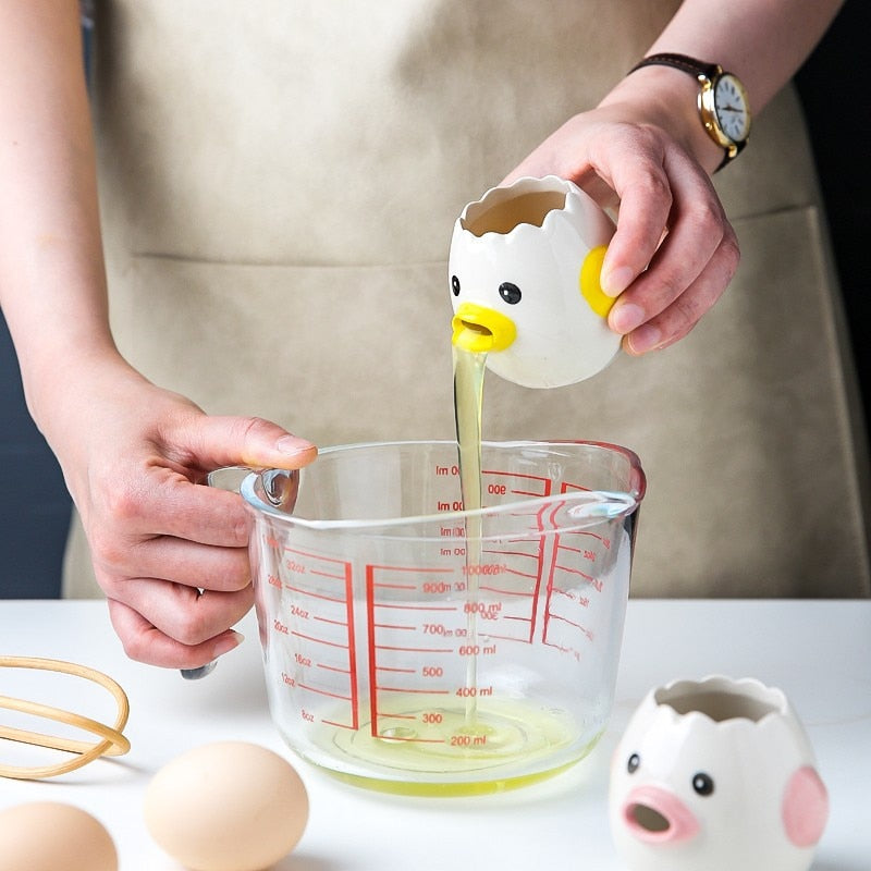 Egg Separator Tool with Easy Pour Spout Design