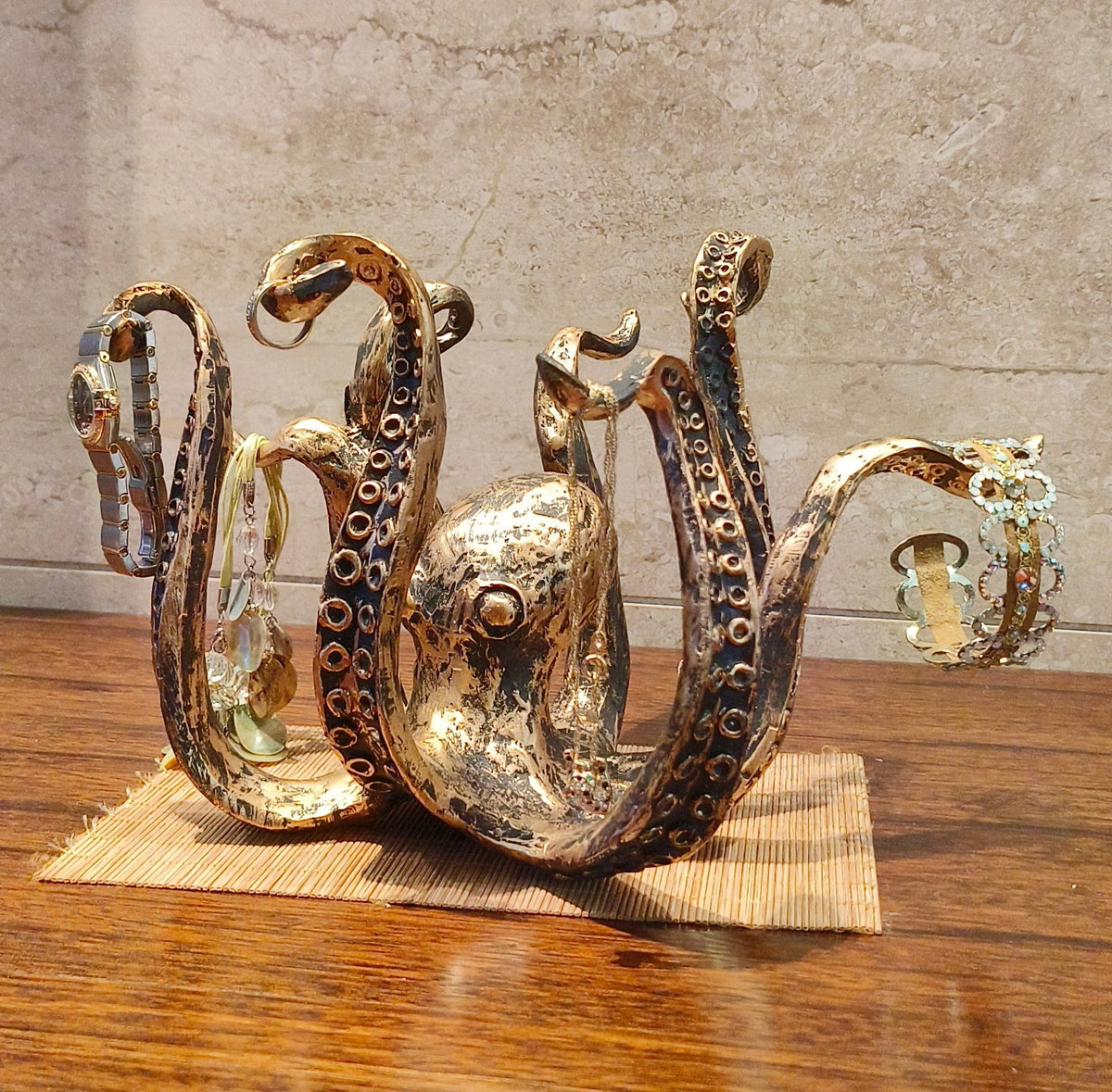 Rustic Kraken Octopus Mug Holder with 8-Cup Capacity