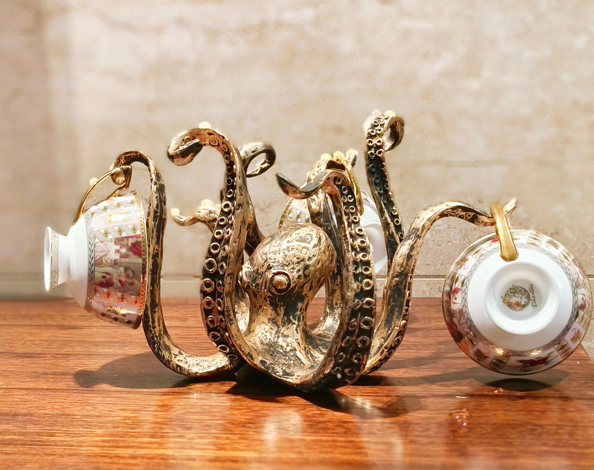 Rustic Kraken Octopus Mug Holder with 8-Cup Capacity